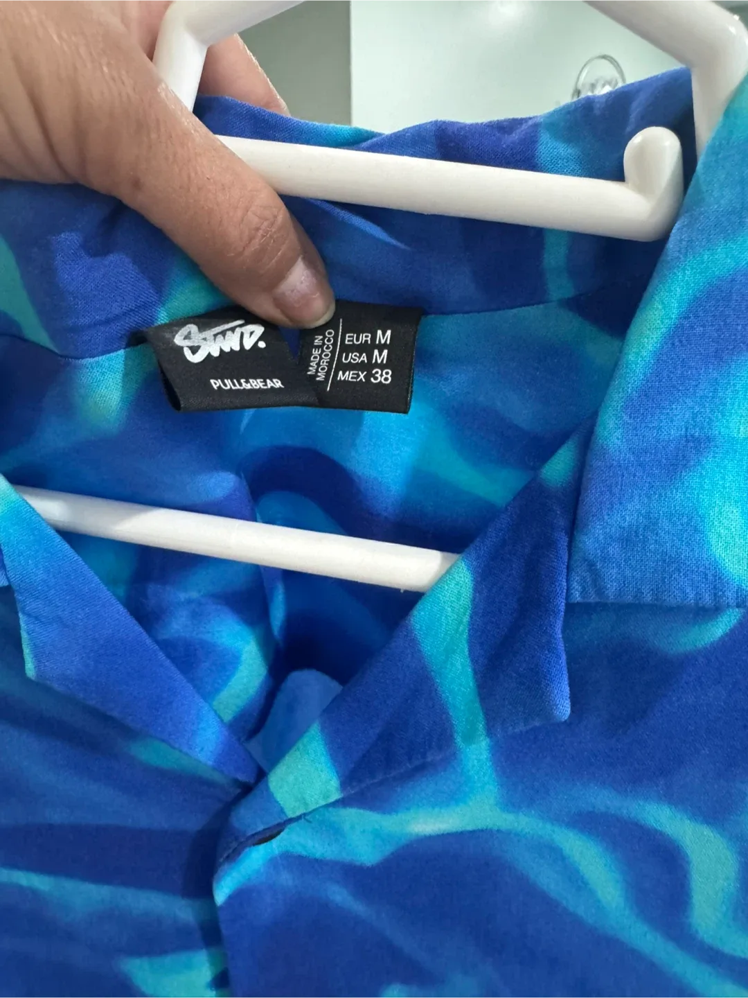 Pull&Bear Blue Patterned Shirt - Size M image indicator(4)