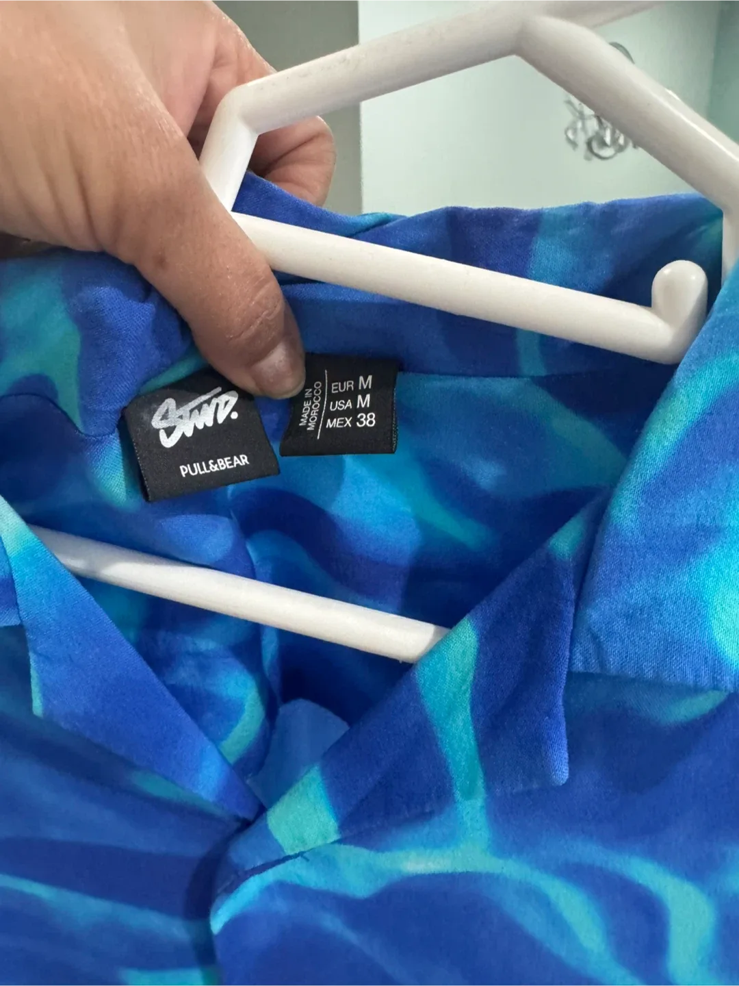 Pull&Bear Blue Patterned Shirt - Size M image indicator(3)