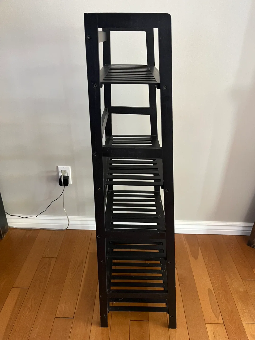 Brown Wooden Ladder Shelf - 4 Tier image indicator(2)