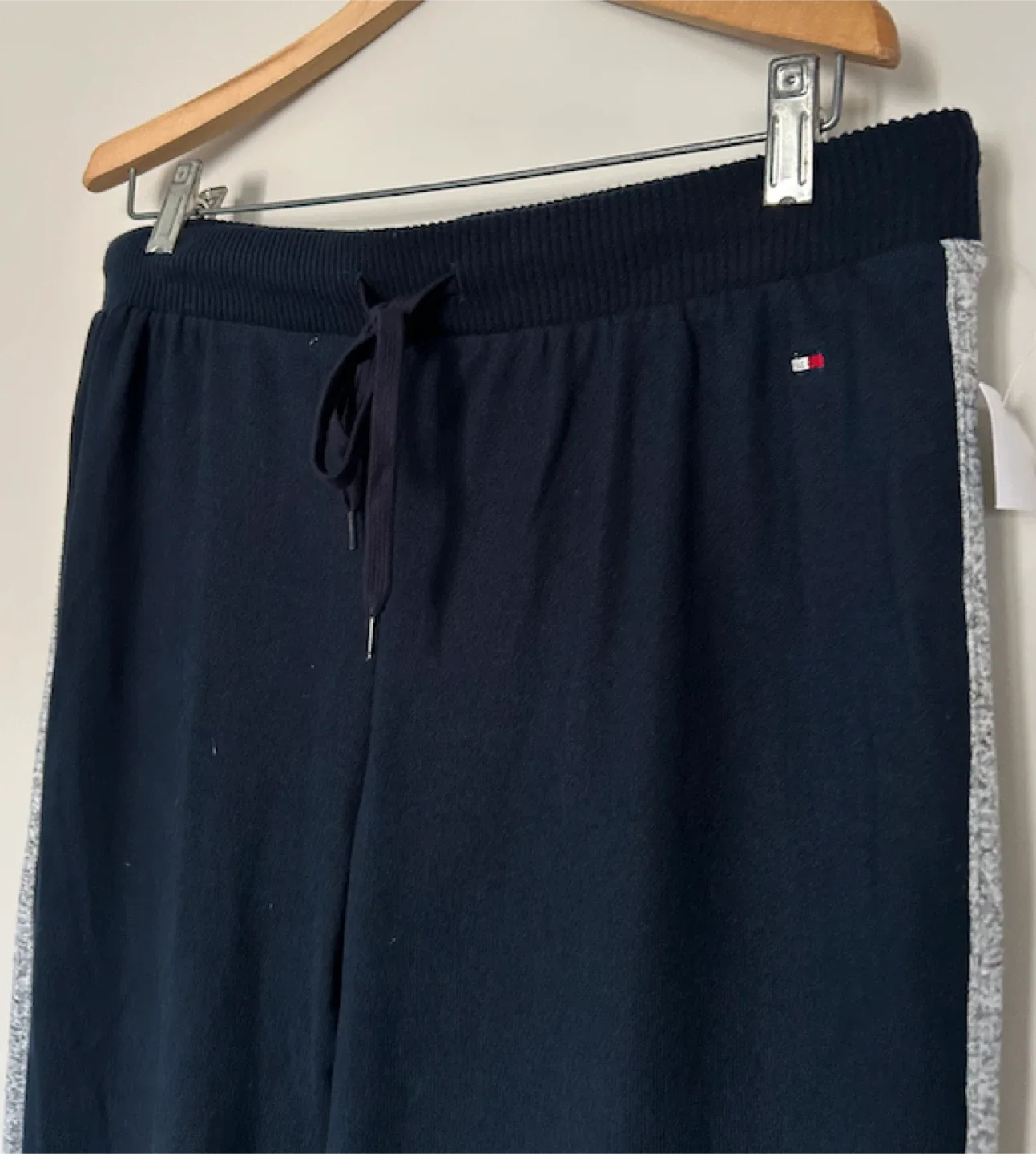 Tommy Hilfiger lounge suit image indicator(4)