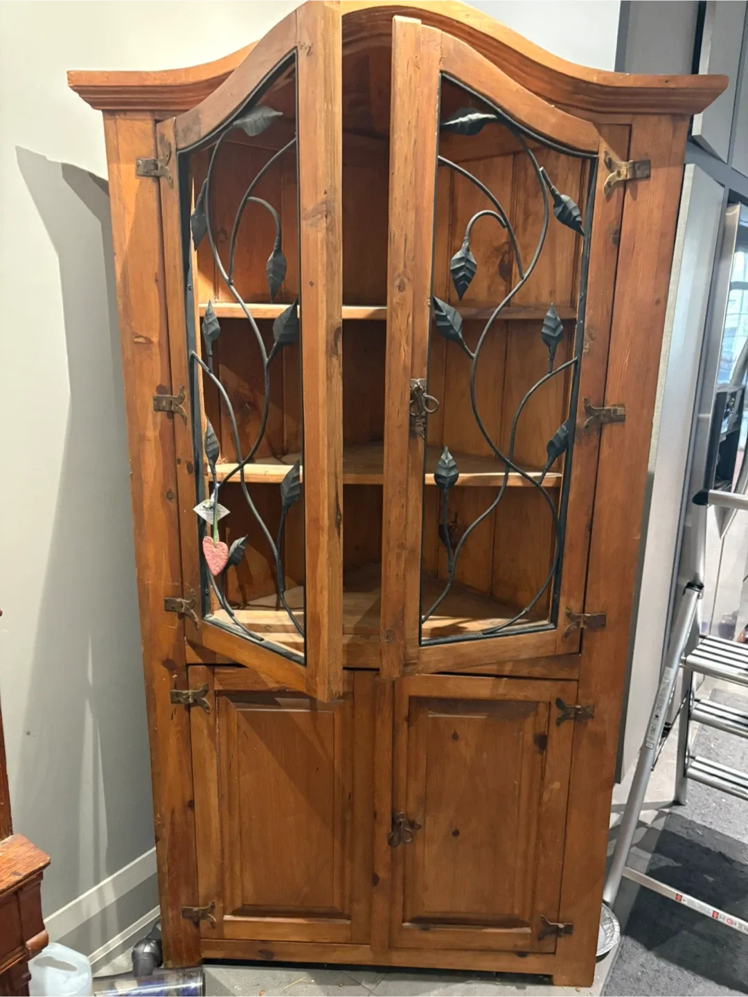 Wooden Corner Display Cabinet image indicator(2)