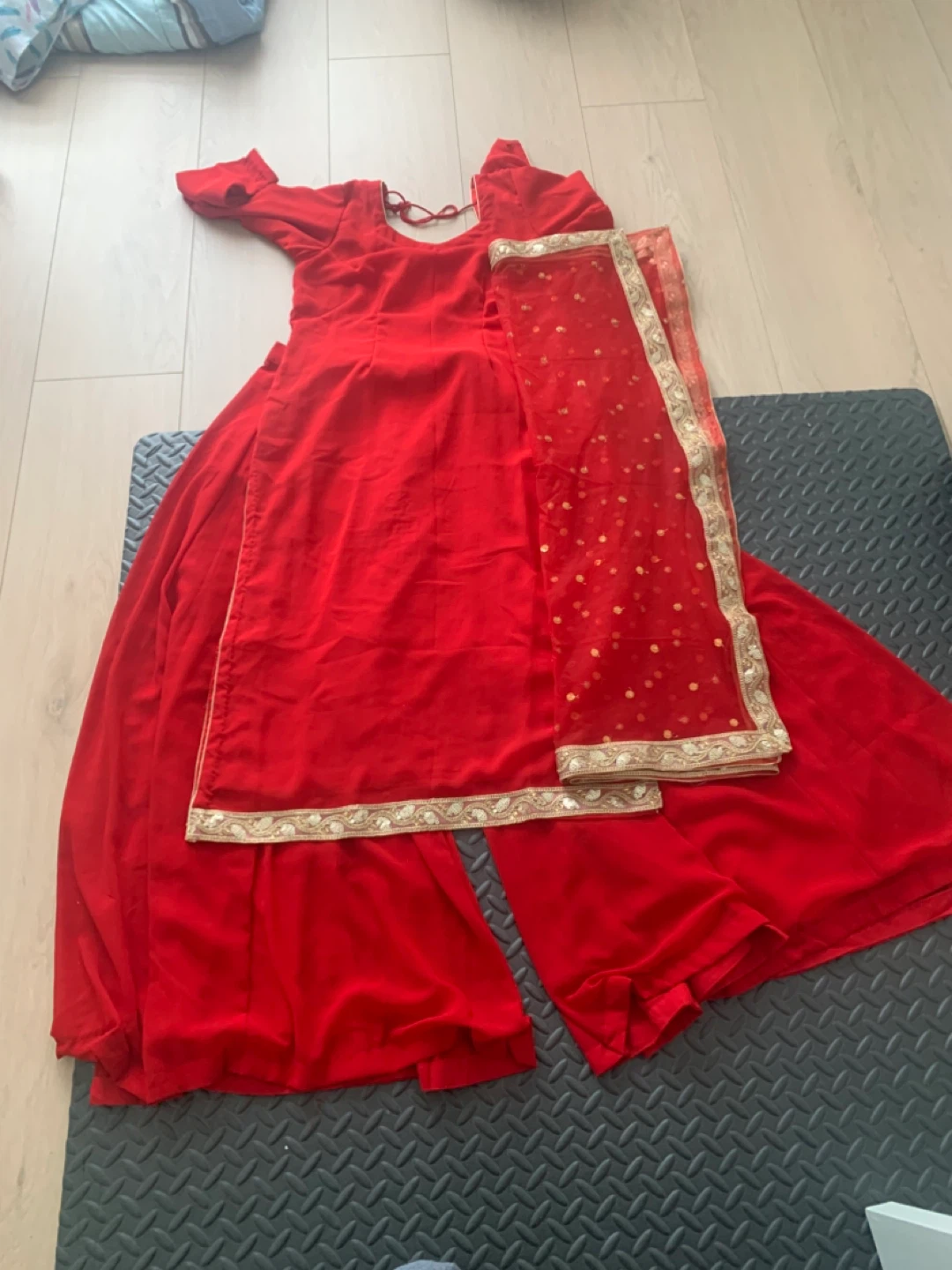 Red Shrara Suit