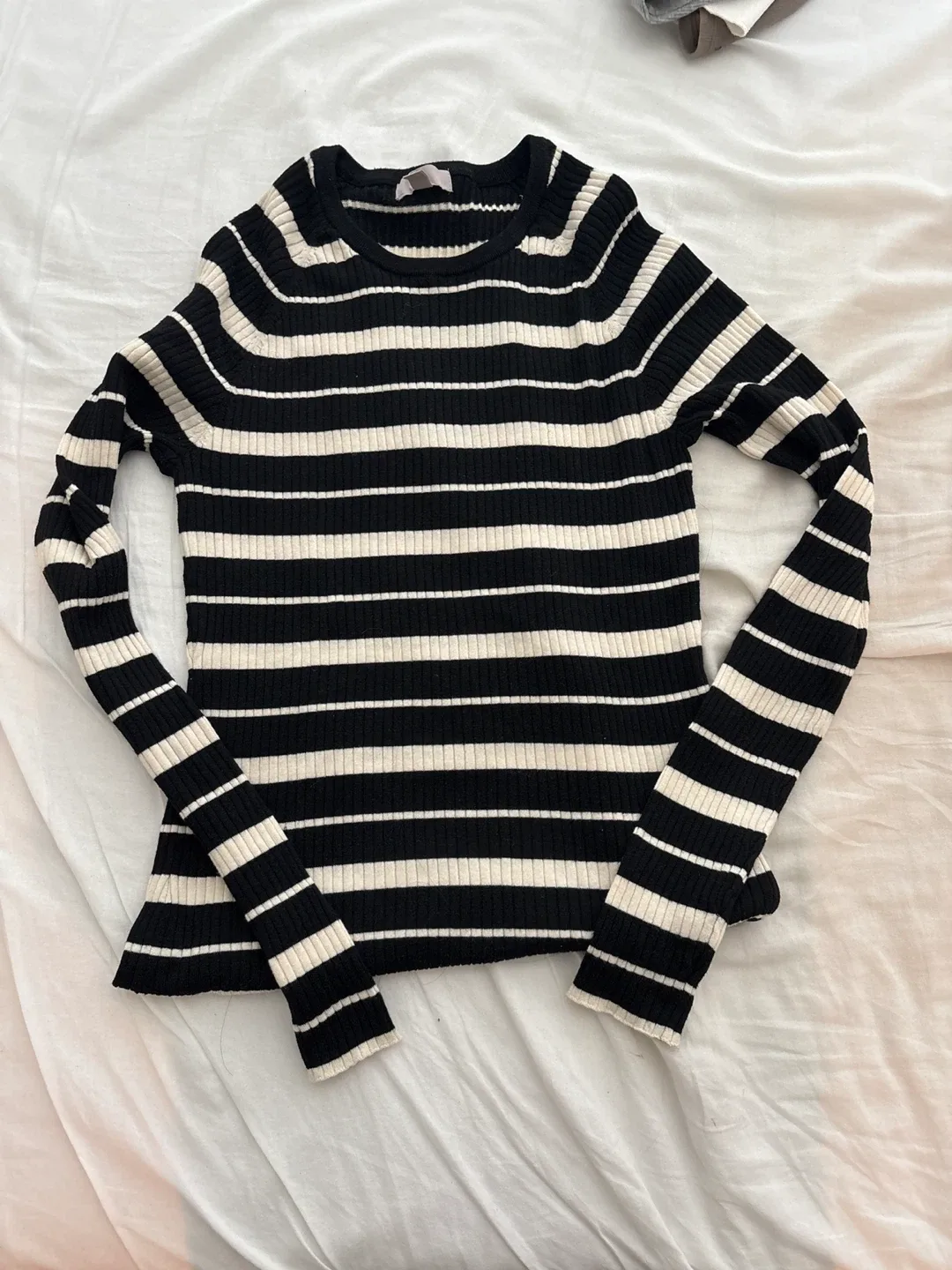 Zara, H&M Tops Bundle - Closet clean out image indicator(5)