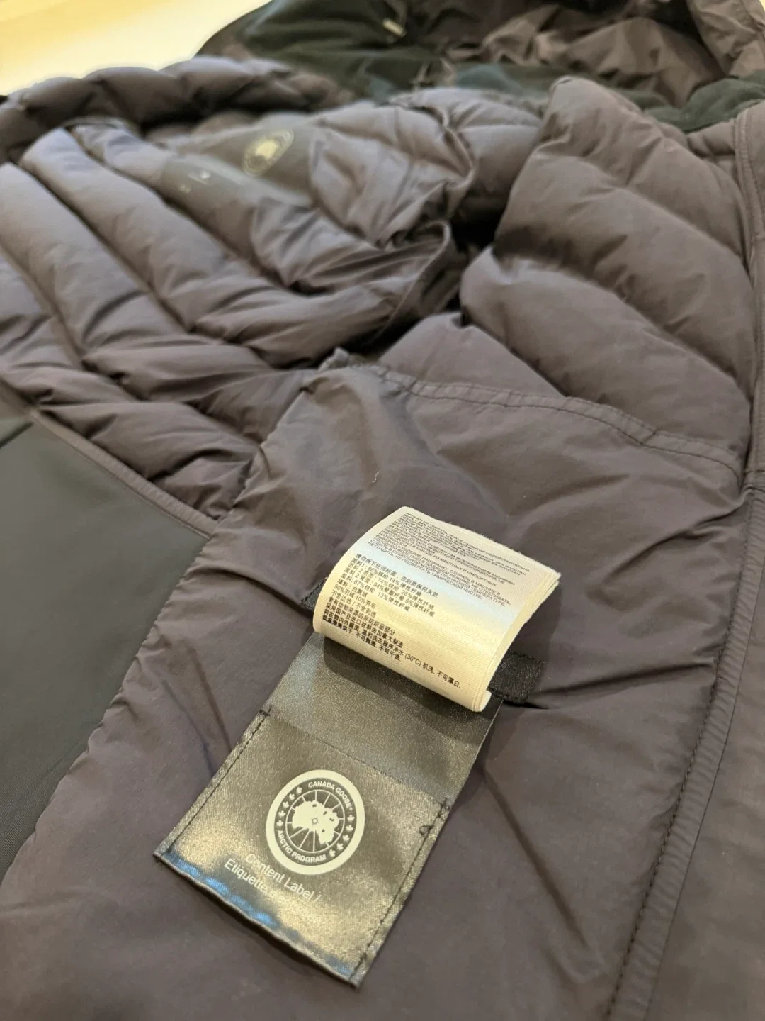 Canada Goose Down Puffer Jacket - Size S/P image indicator(3)