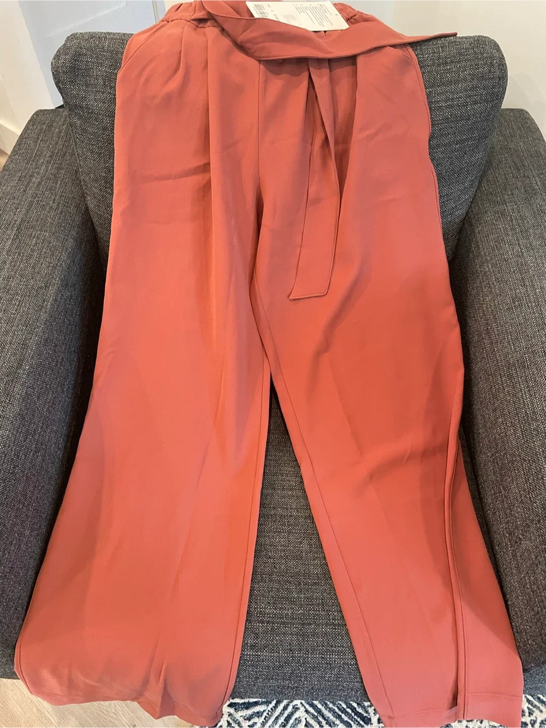 Lululemon Noir Pant, Size 4, High-Waisted thumbnail