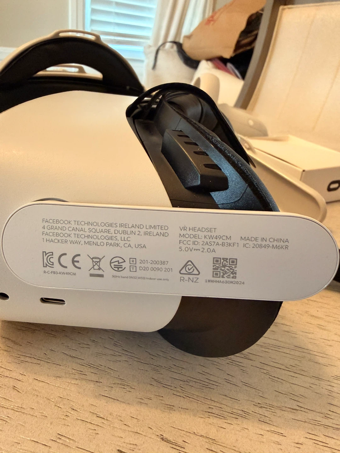 Oculus Quest 2 VR Headset