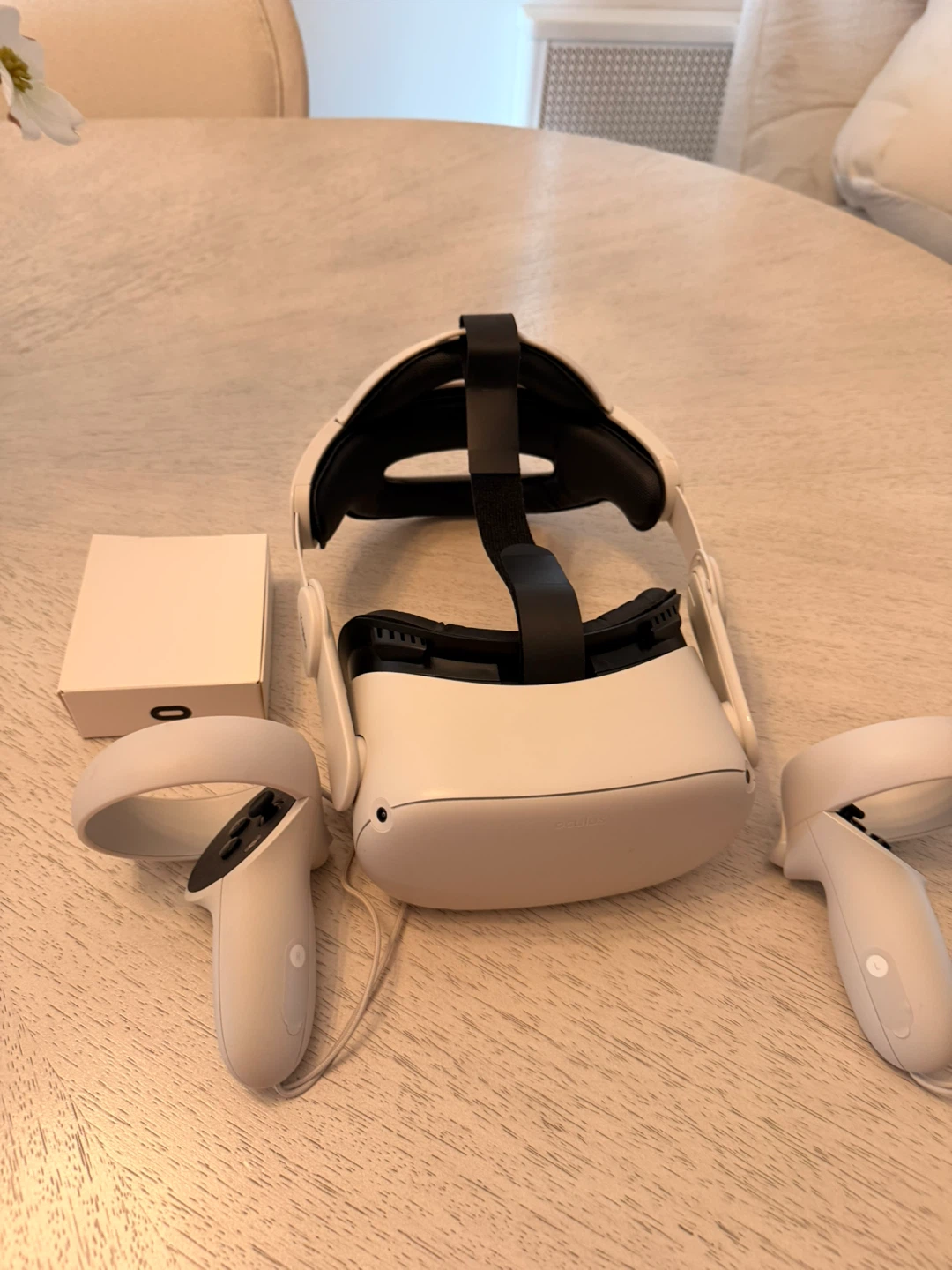 Oculus Quest 2 VR Headset - photo 2