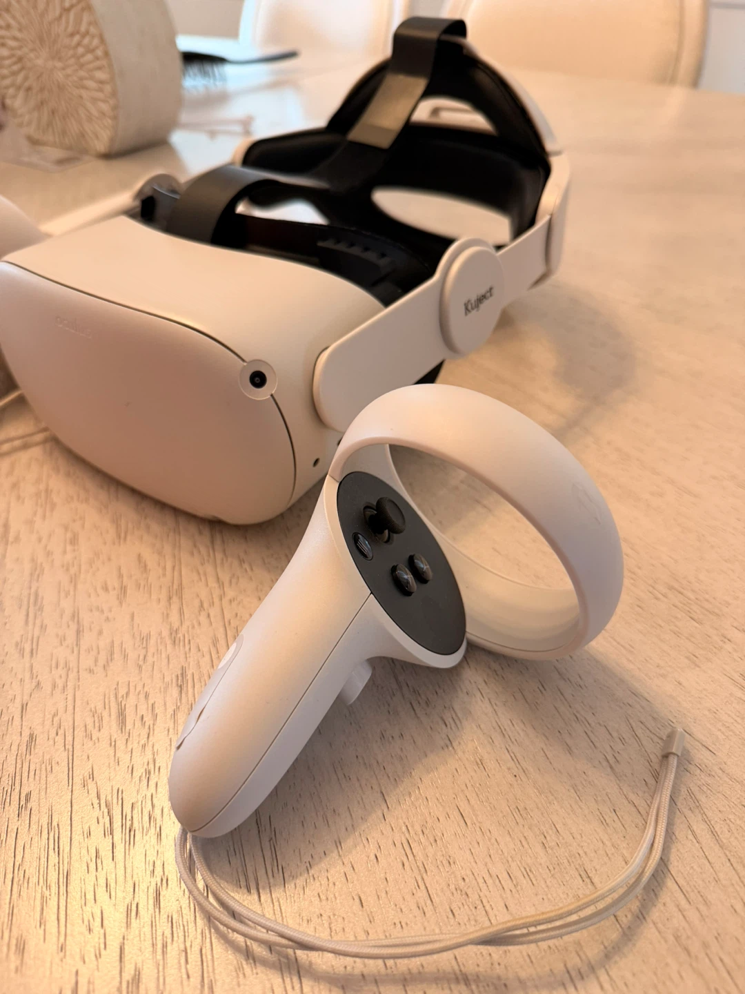 Oculus Quest 2 VR Headset - photo 3
