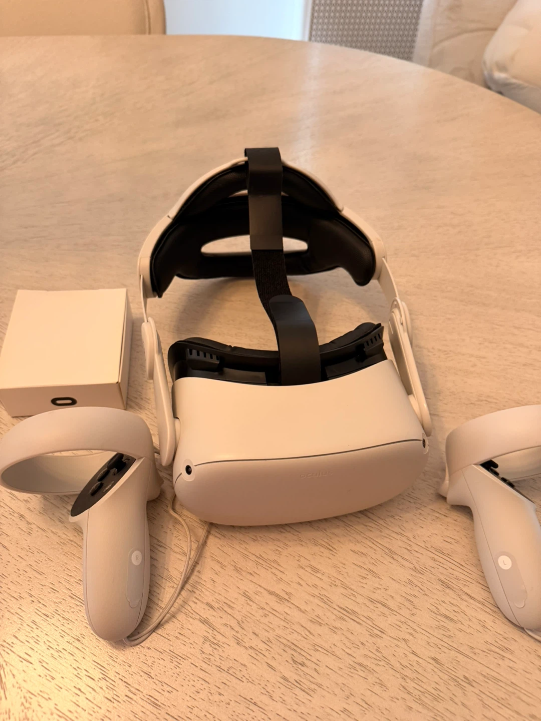 Oculus Quest 2 VR Headset - photo 4