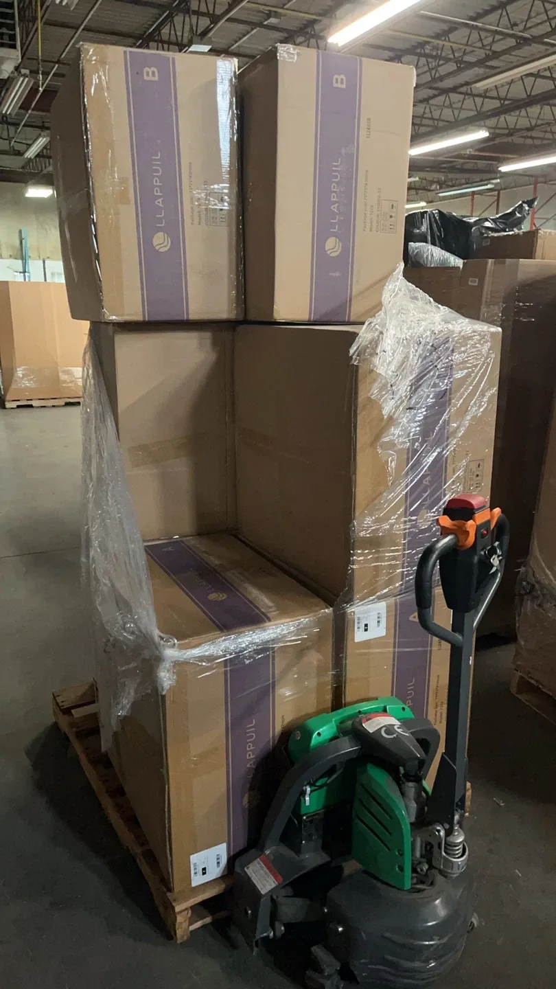 Lllappuil White U-Shaped Sectional Sofa - New in Box! image indicator(4)