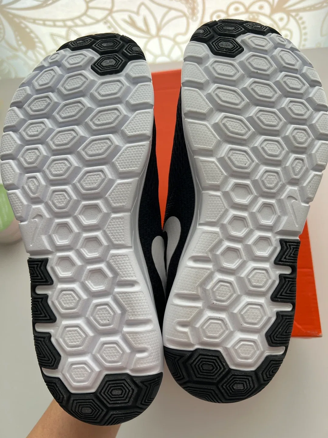 Nike Flex Experience RN 6 Women's Running Shoes - Size 6 image indicator(3)