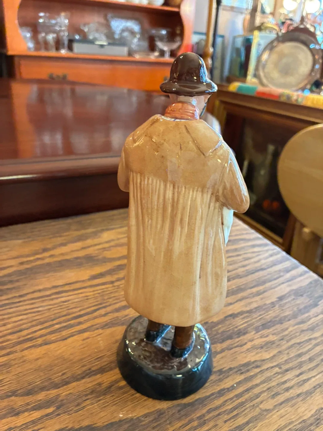 Royal Doulton 'Lambing Time' Figurine H.N. 1890 image indicator(3)