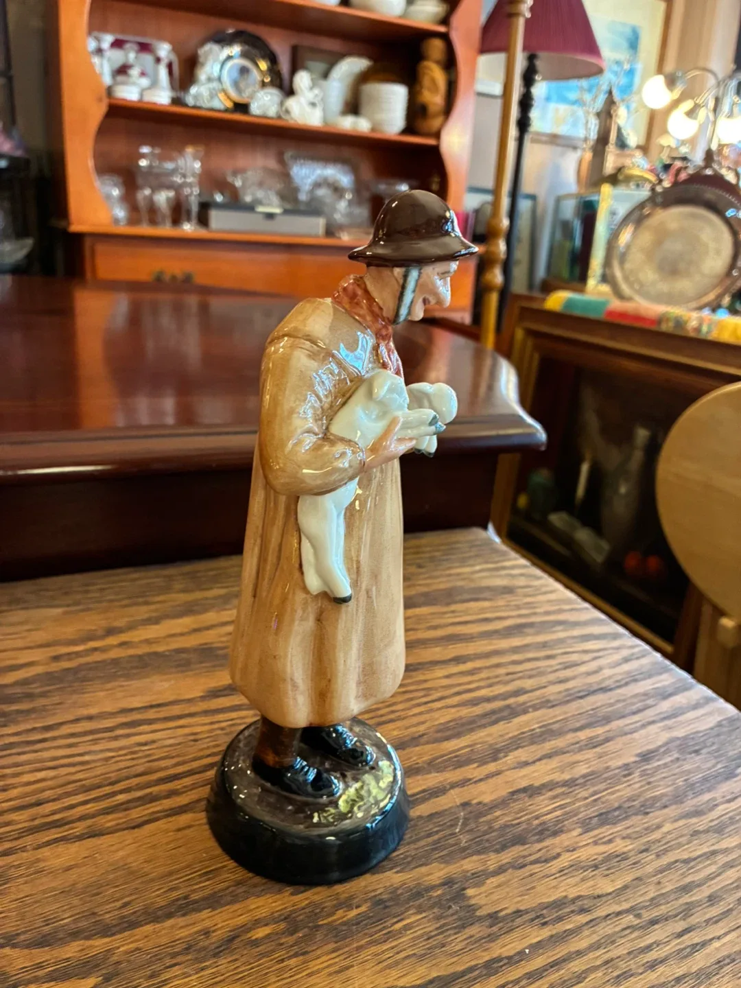 Royal Doulton 'Lambing Time' Figurine H.N. 1890 image indicator(2)