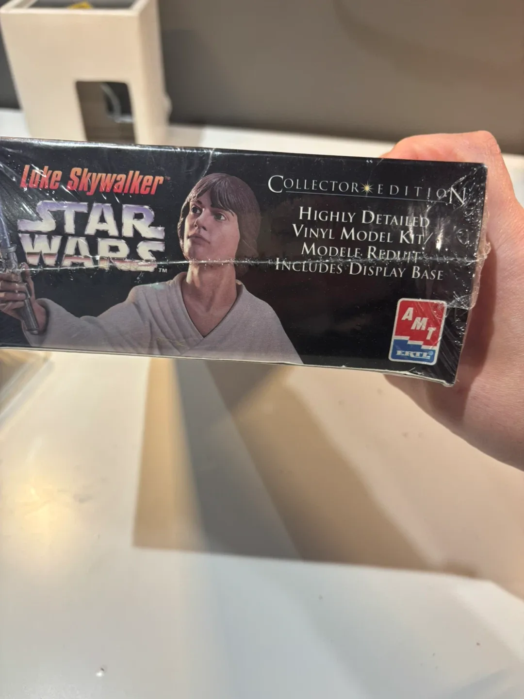 AMT Star Wars Luke Skywalker Collector's Edition Vinyl Model Kit image indicator(3)