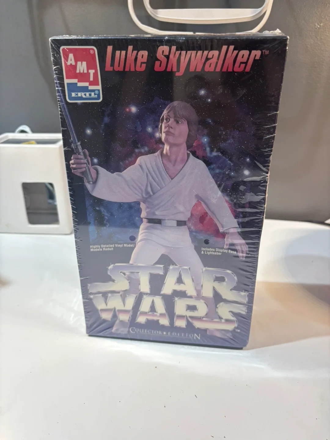 AMT Star Wars Luke Skywalker Collector's Edition Vinyl Model Kit