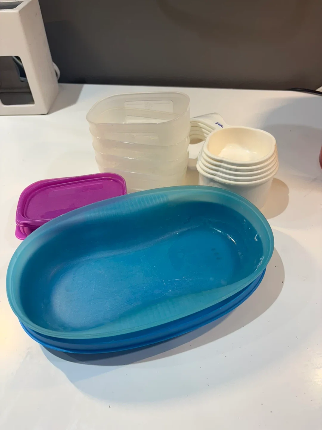 Tupperware lot