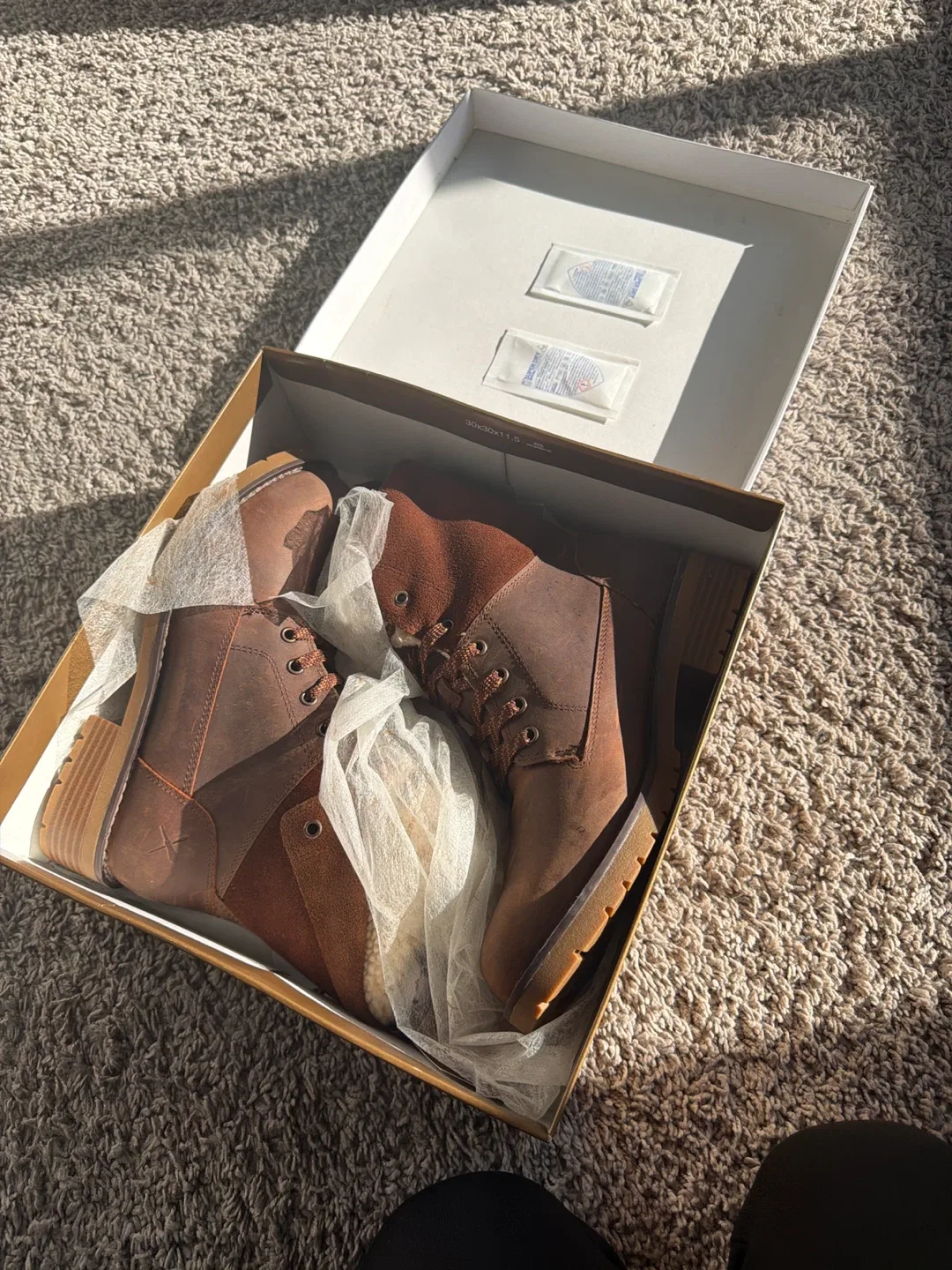 Denver Hayes Brown Leather Ankle Boots with Box image indicator(2)