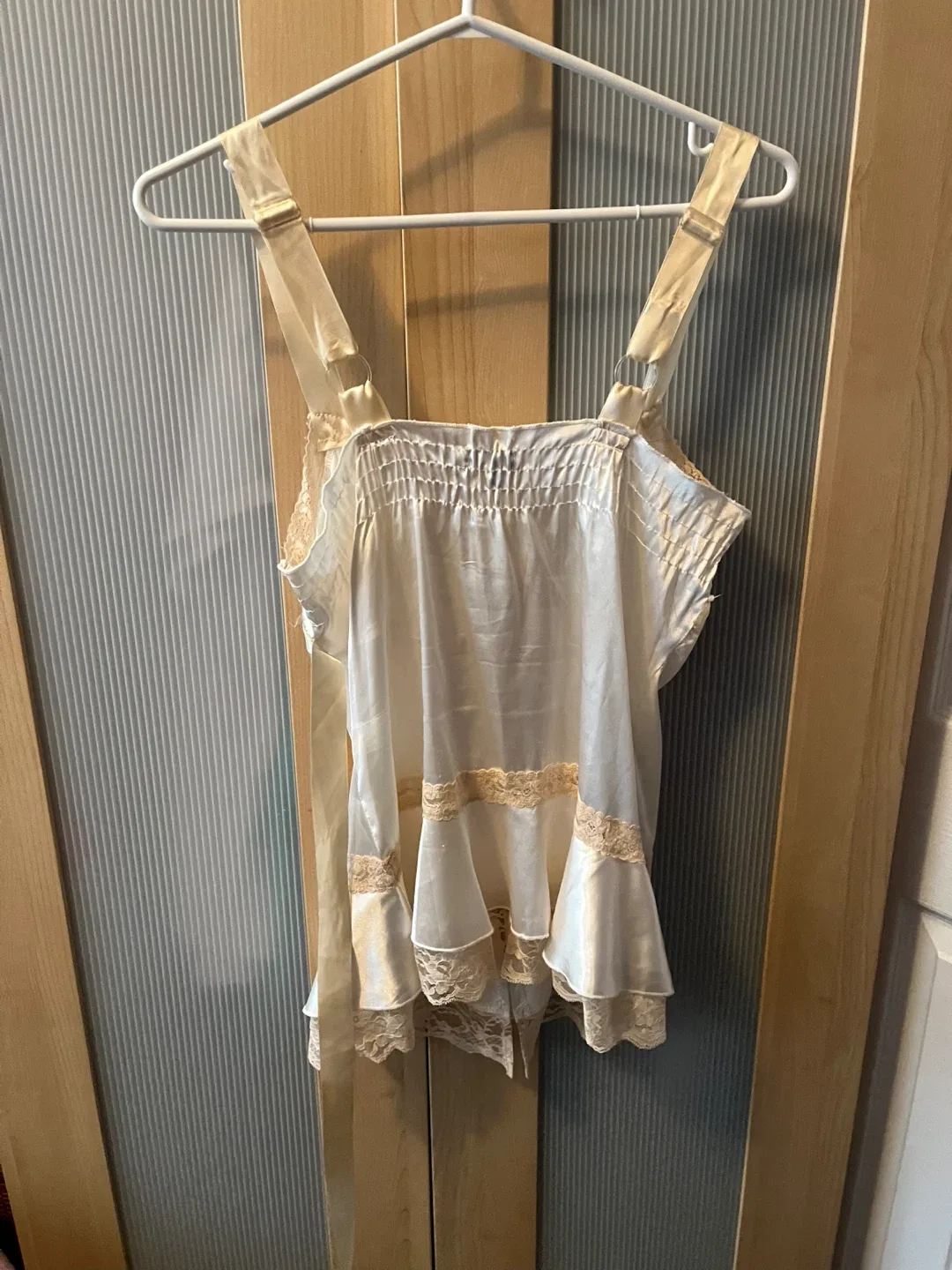 Chateau XS Ivory Cami Top image indicator(5)