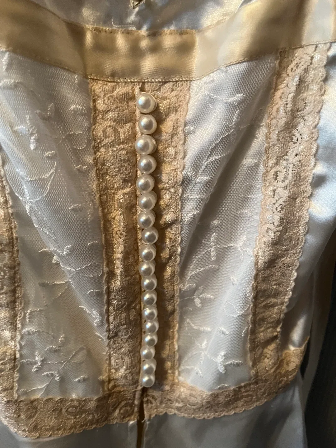 Chateau XS Ivory Cami Top image indicator(4)