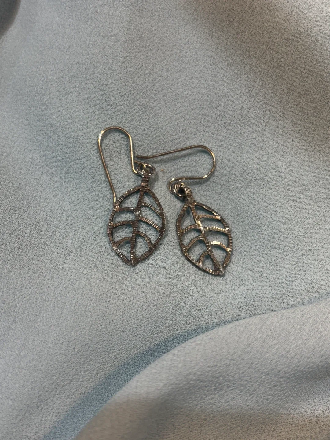 Leaf Design Earrings sterling silver