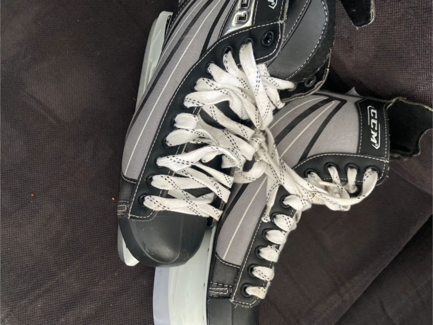 CCM Hockey Skates - Size 9 - photo 4