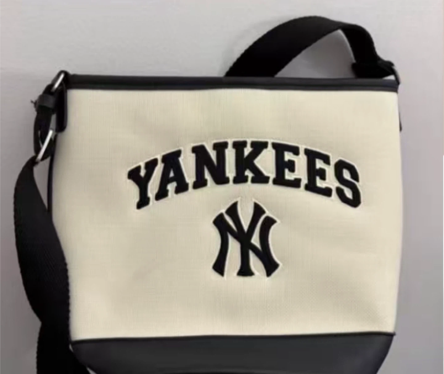 New York Yankees Crossbody Bag