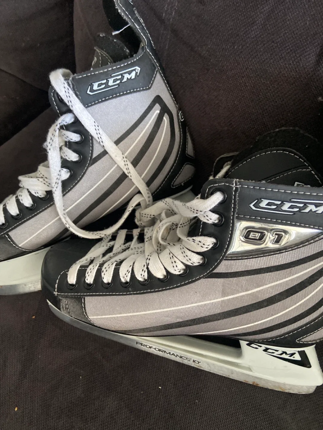 CCM Ice Skates - Size 9 image indicator(2)