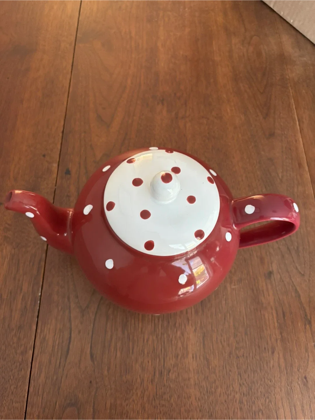 Burgundy Polka Dot Teapot image indicator(5)