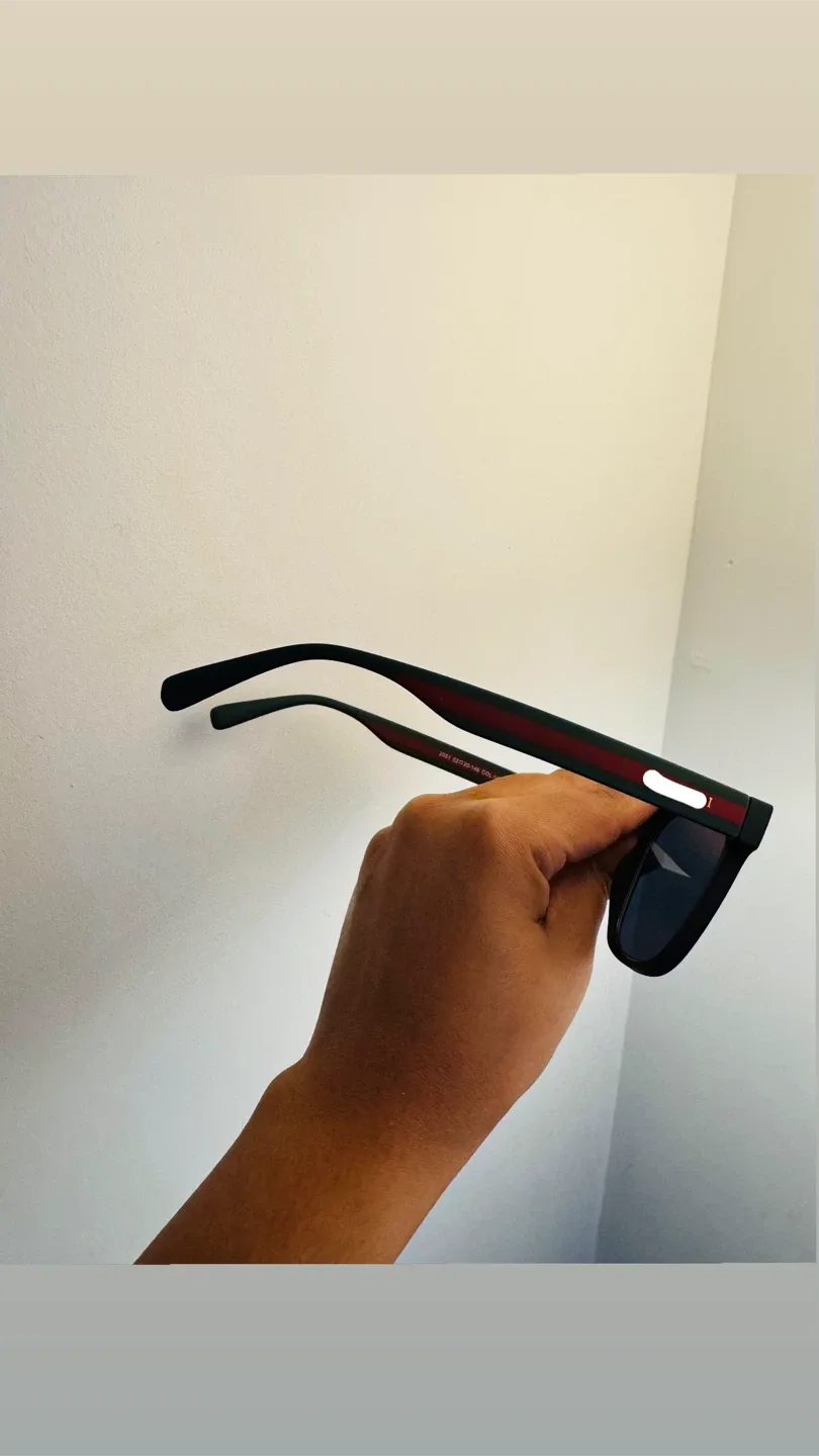 Gucci Black Sunglasses image indicator(4)