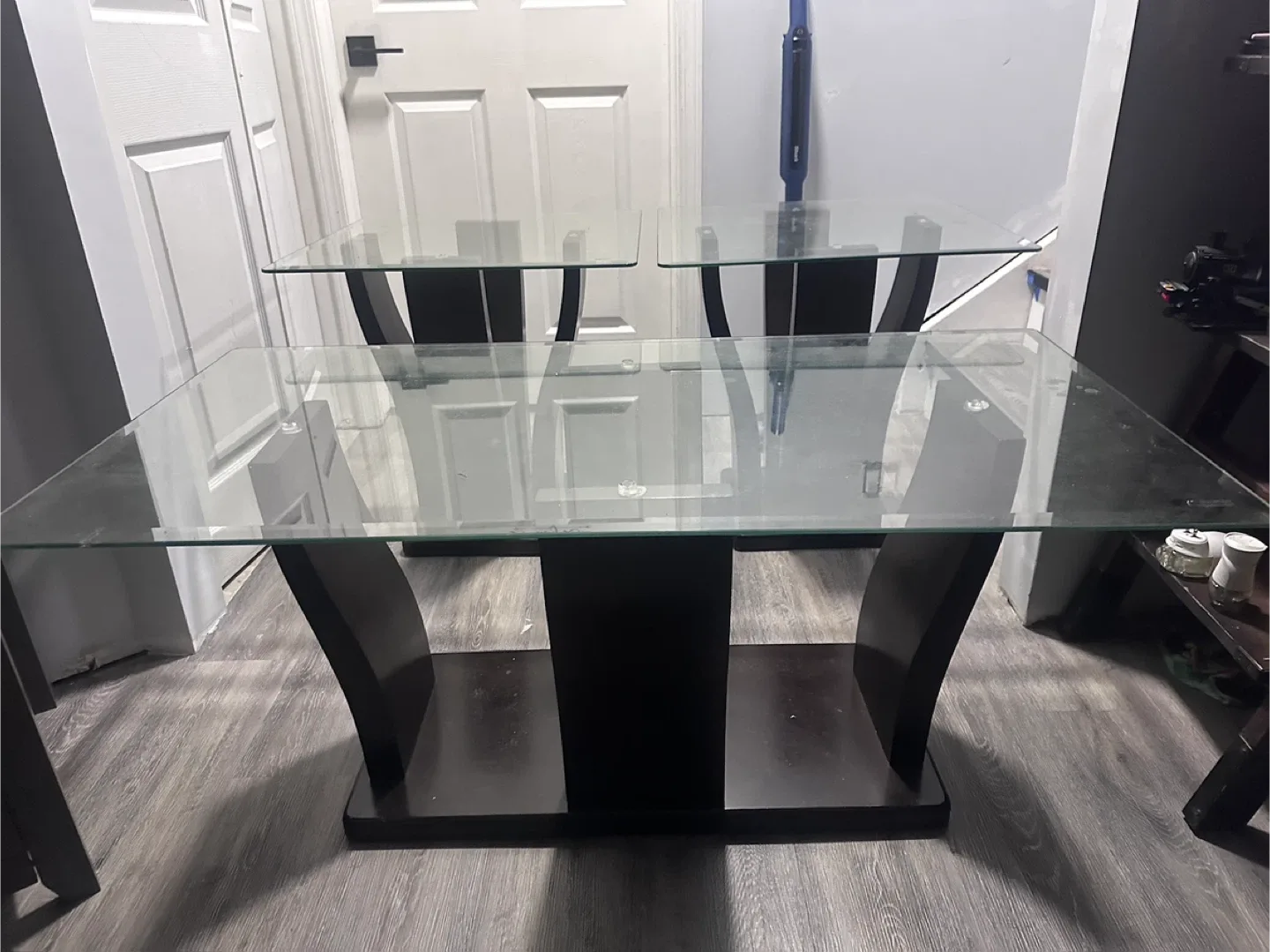 Glass Top Coffee Table with 2 Matching Side Tables image indicator(3)