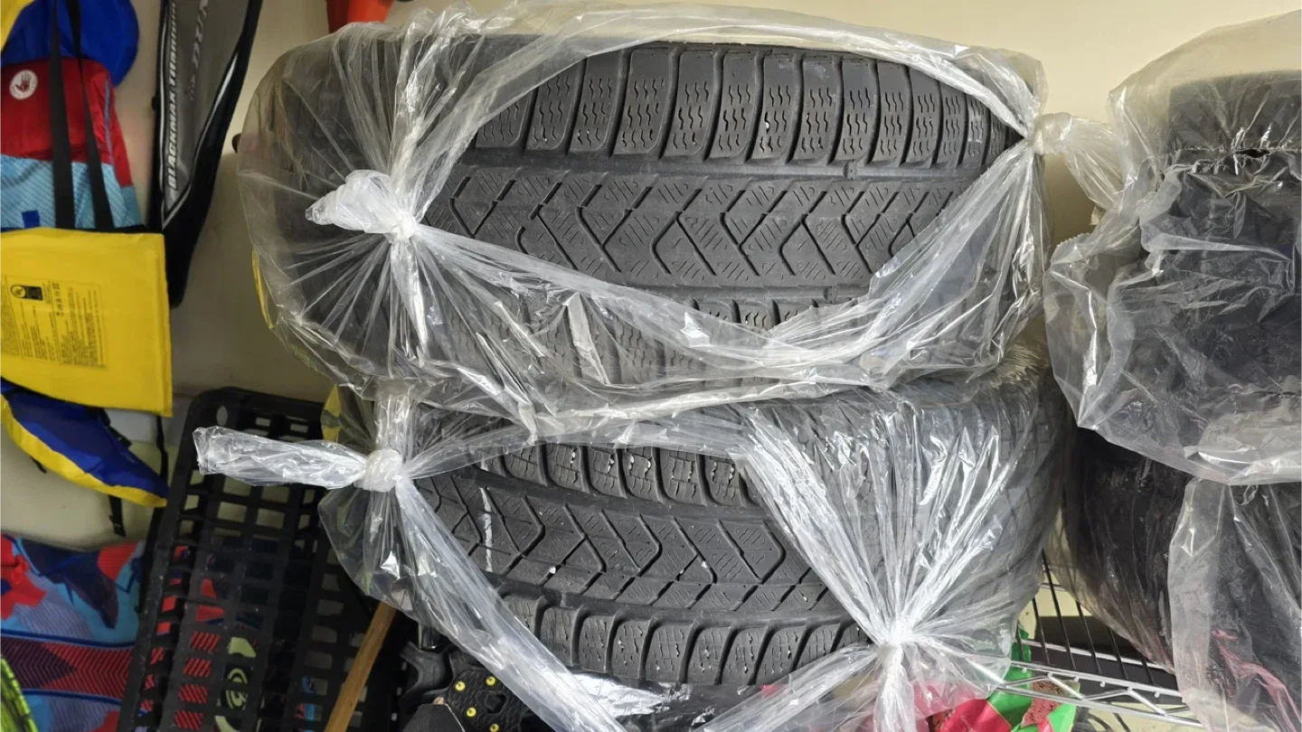 Infinity QX50 RFT winter tires. image indicator(5)