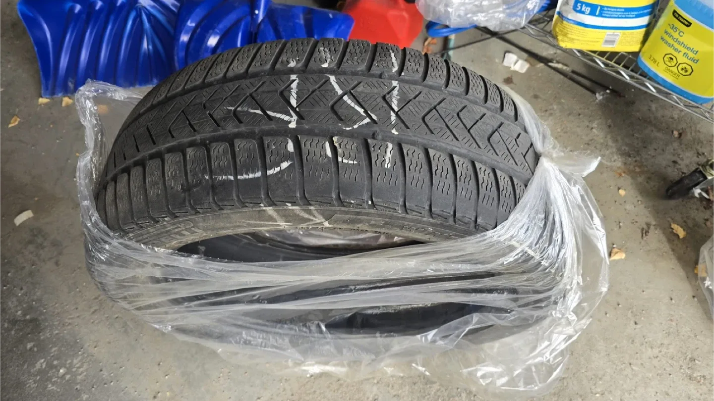 Infinity QX50 RFT winter tires. image indicator(6)