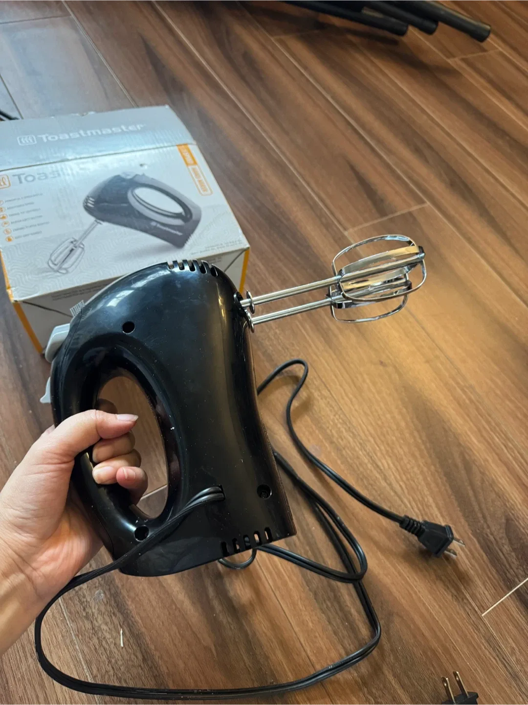 Toastmaster Hand Mixer - Black image indicator(2)