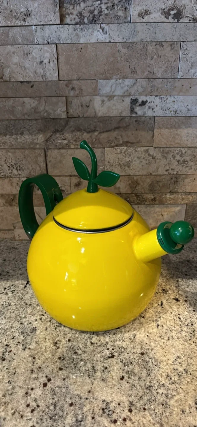 Copco Lemon Yellow Teapot - 2.5 Quart image indicator(2)