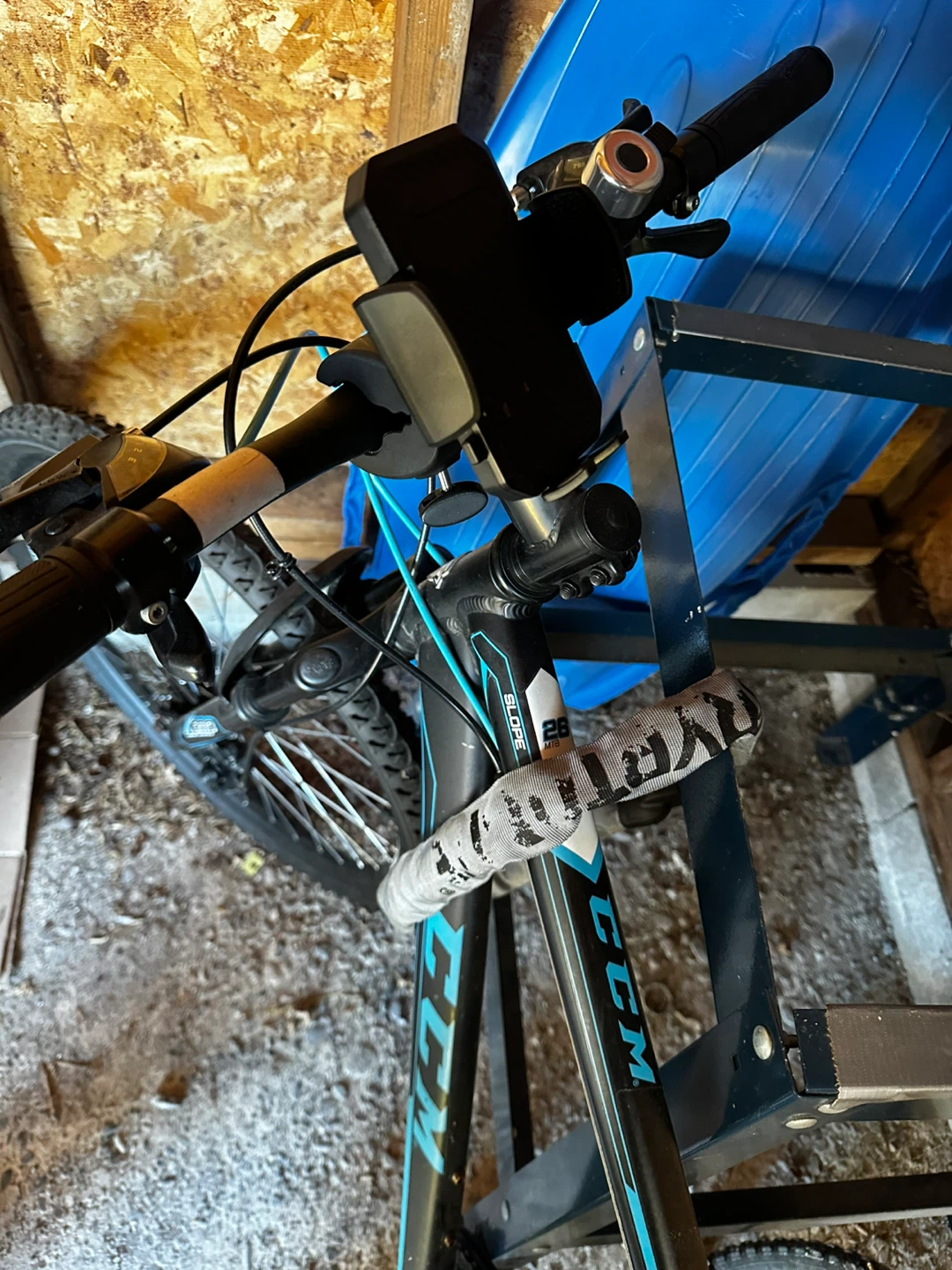 CCM Slope 26" Mountain Bike - Black & Blue - photo 4