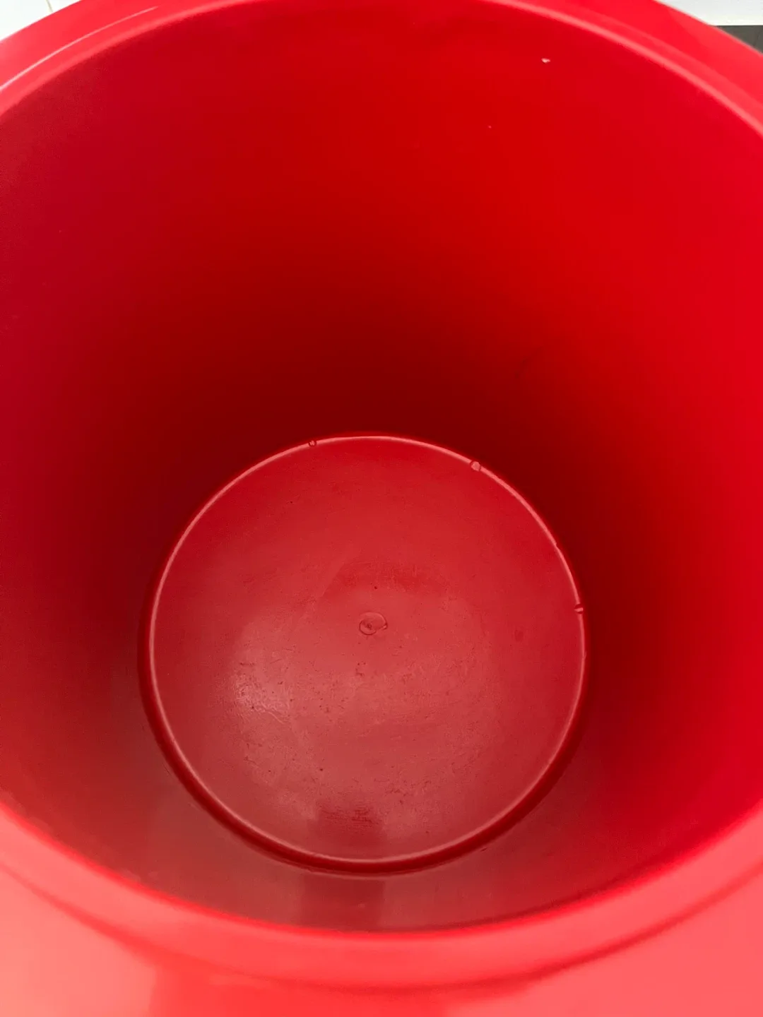 Chilly Moose 12L Red Harbour Bucket Cooler image indicator(4)