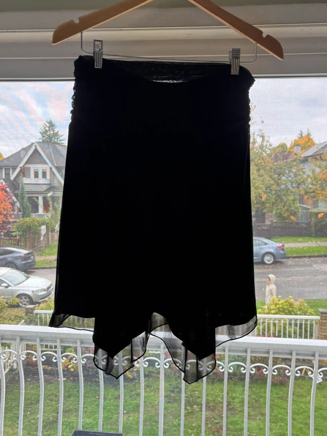 Black skirt and flowered halter top image indicator(2)