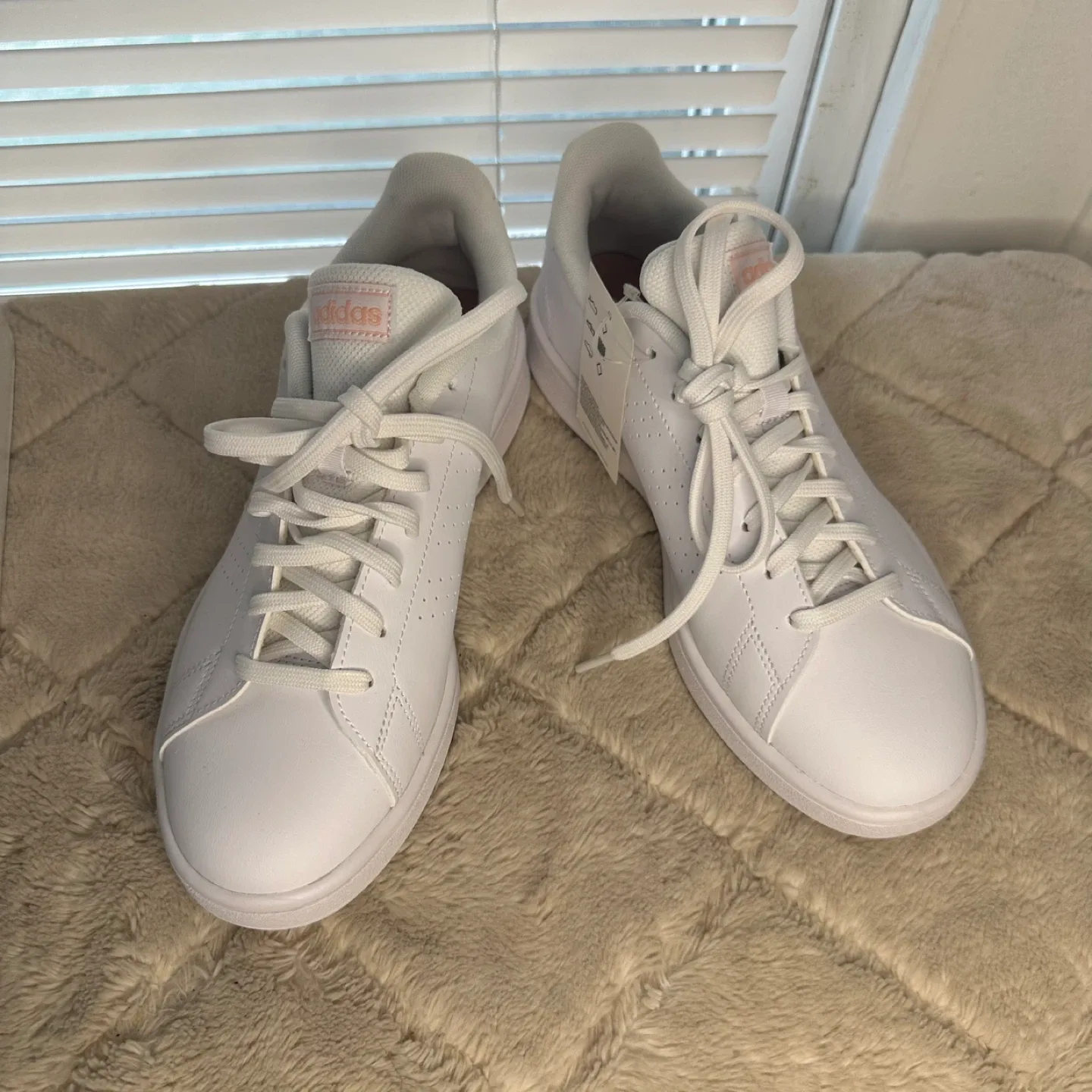 Adidas Advantage White Sneakers - Women's image indicator(3)