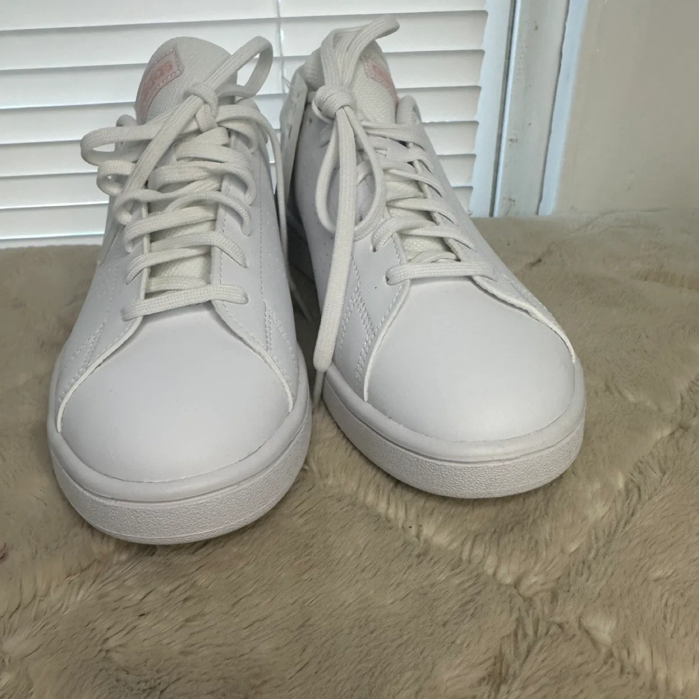 Adidas Advantage White Sneakers - Women's image indicator(7)