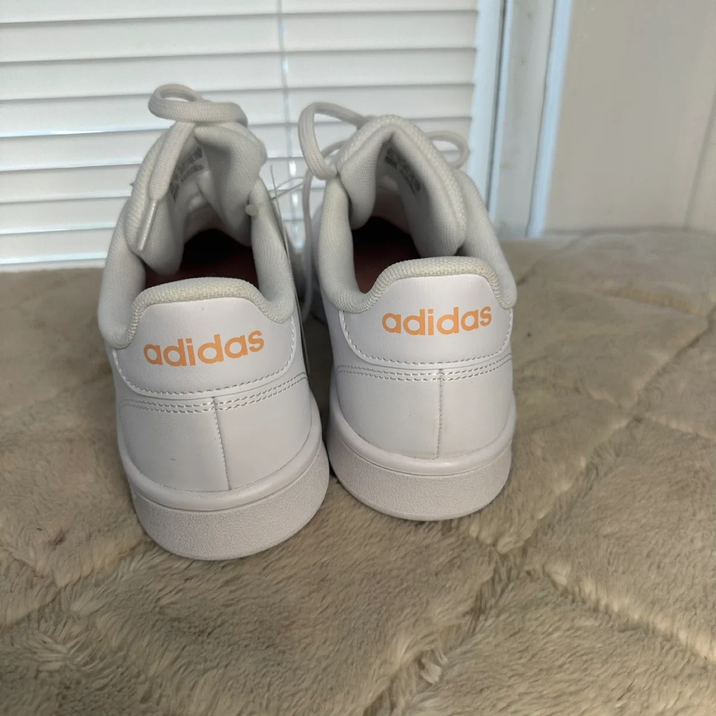 Adidas Advantage White Sneakers - Women's image indicator(5)