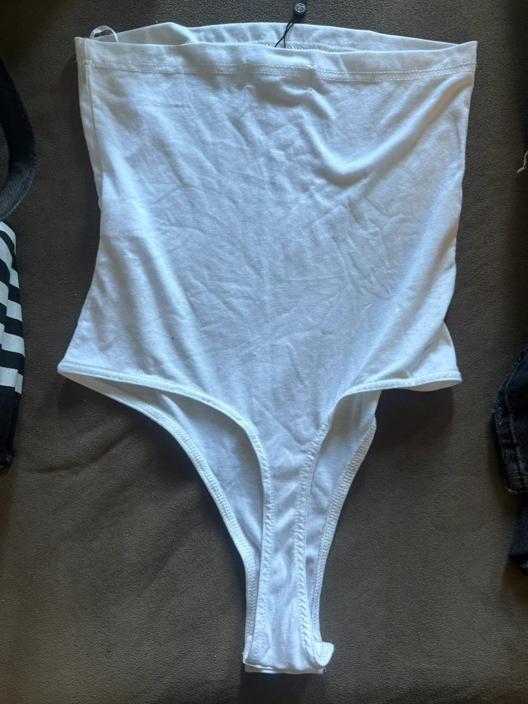 Brand new Missguided White Bodysuit - Size US 2 image indicator(2)