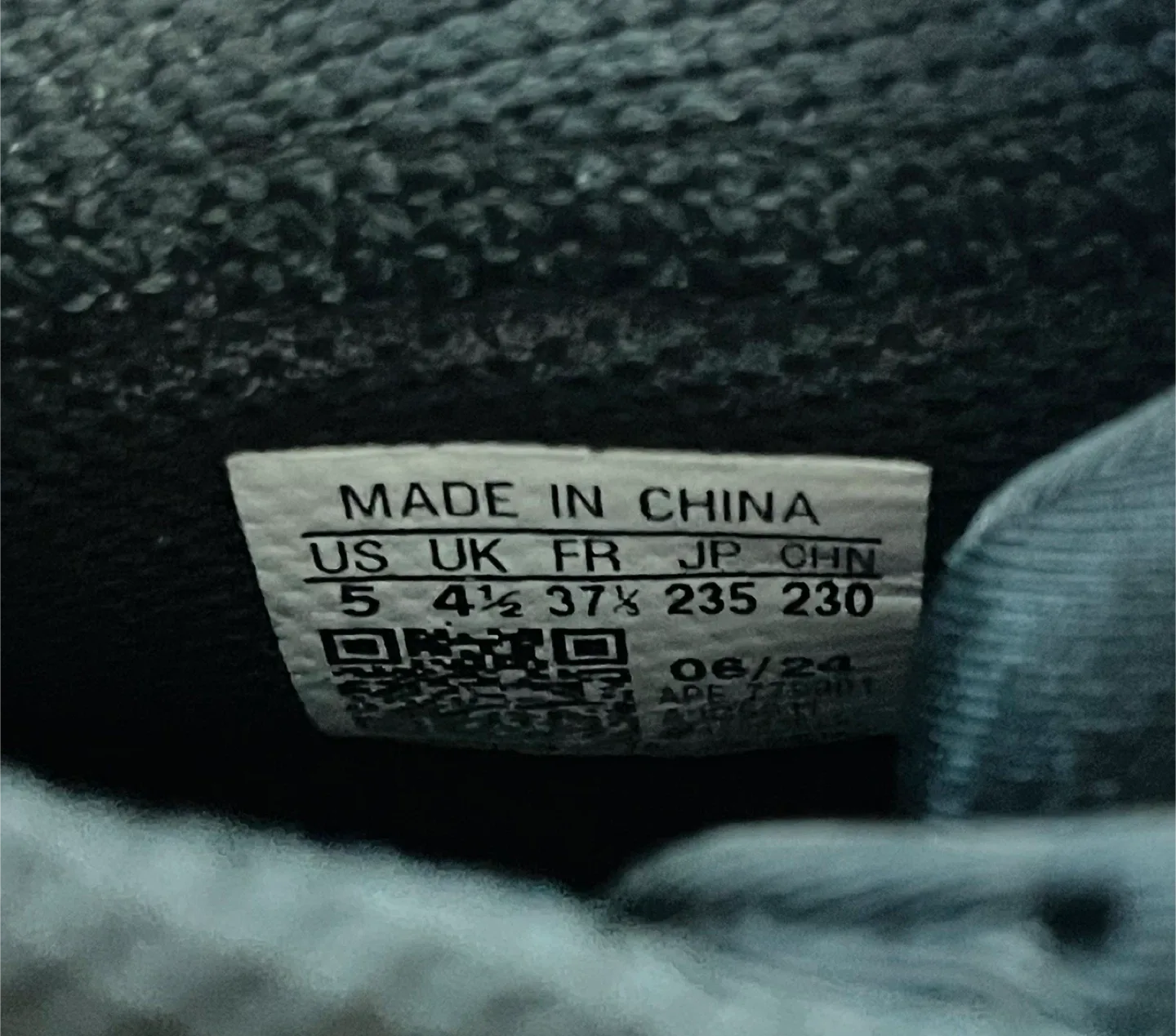 New Adidas Anthony Edwards Basketball Sneakers – US Size 5 image indicator(6)