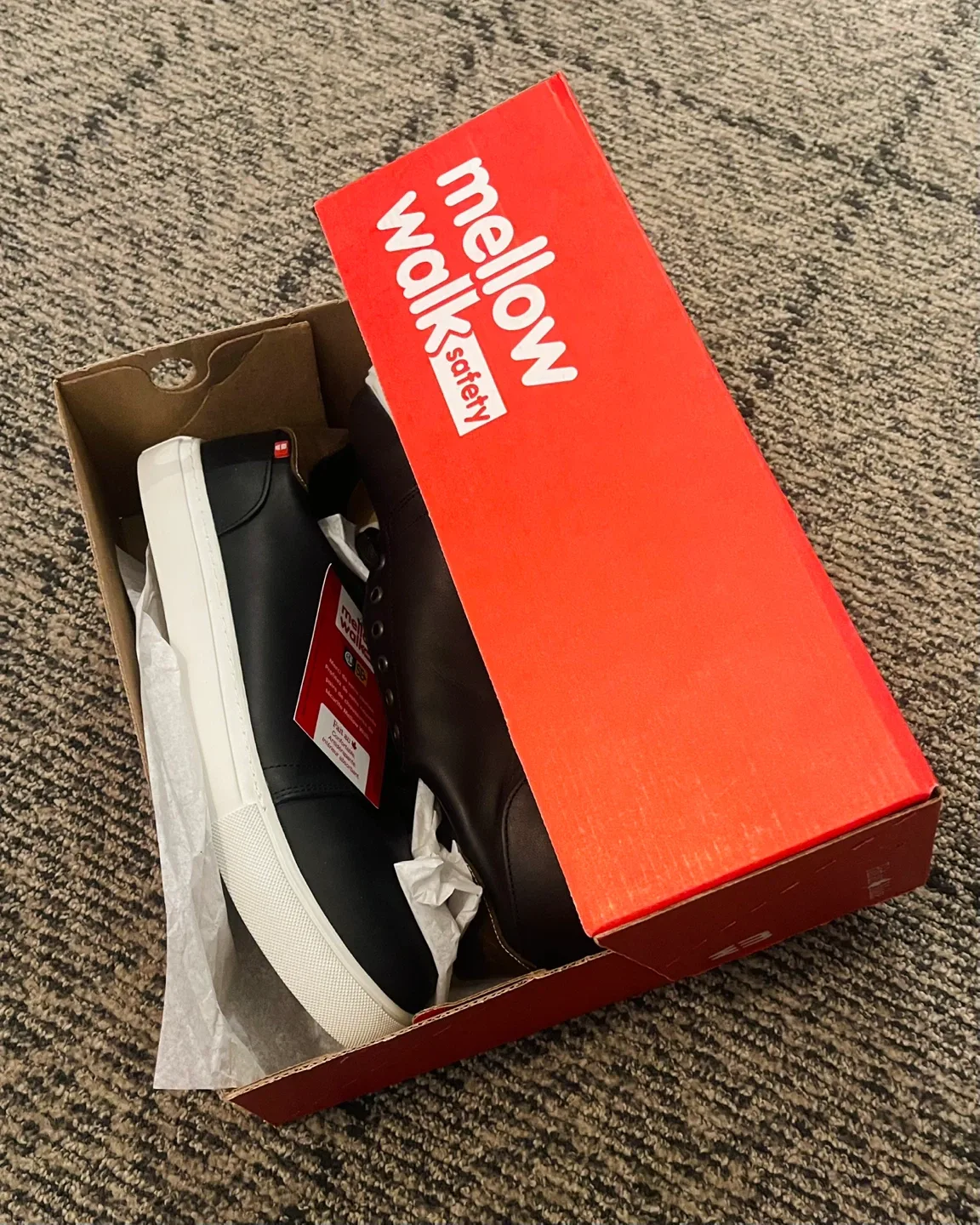 🌟MellowWalk® Men’s Steel Toe Safety Shoes (Size 11, Brand New)🌟 image indicator(3)