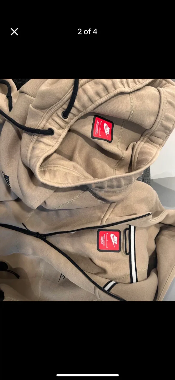 Nike Tech Fleece Set - Hoodie and Pants image indicator(2)