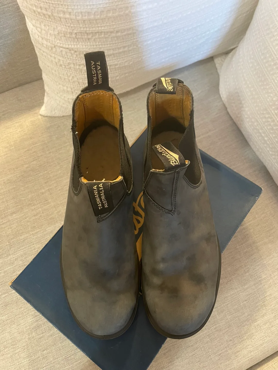 Blundstone 587 Chelsea Boots - Size 9 image indicator(2)