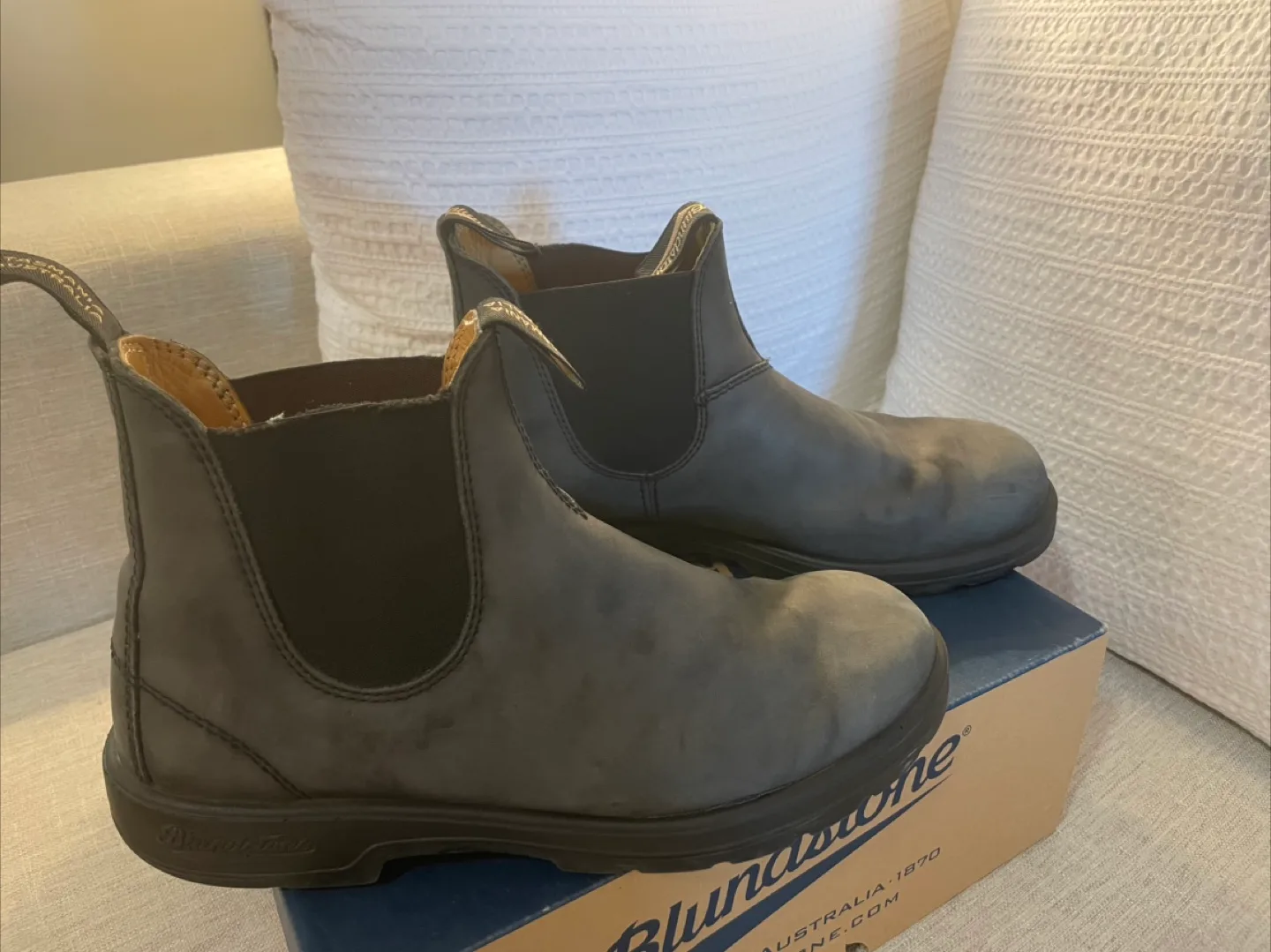 Blundstone 587 Chelsea Boots - Size 9 image indicator(4)