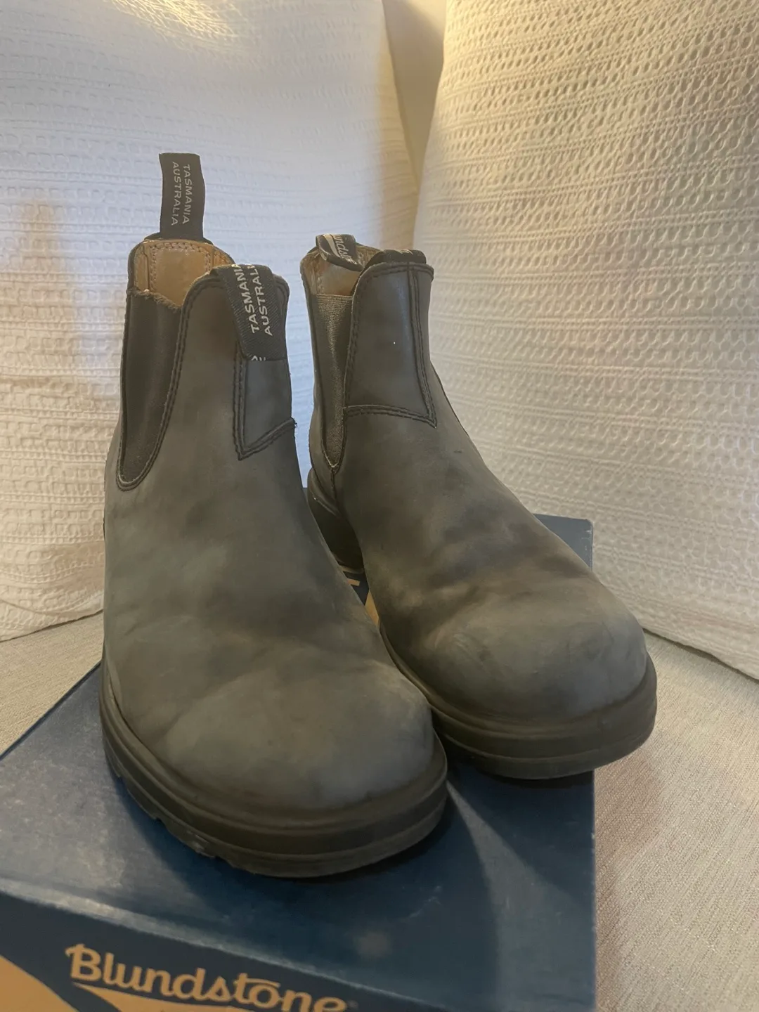 Blundstone 587 Chelsea Boots - Size 9 image indicator(3)