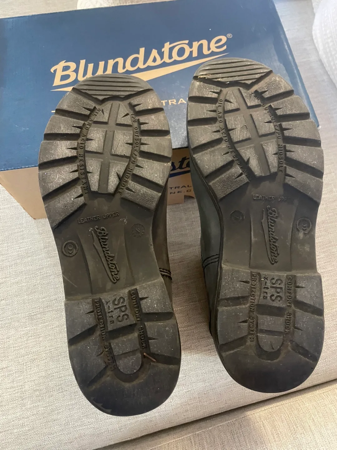 Blundstone 587 Chelsea Boots - Size 9 image indicator(5)