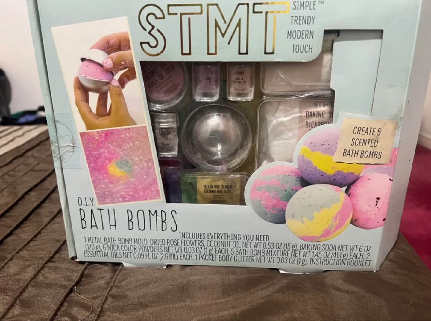 STMT D.I.Y. Bath Bombs - Make 5 Bath Bombs Kit
