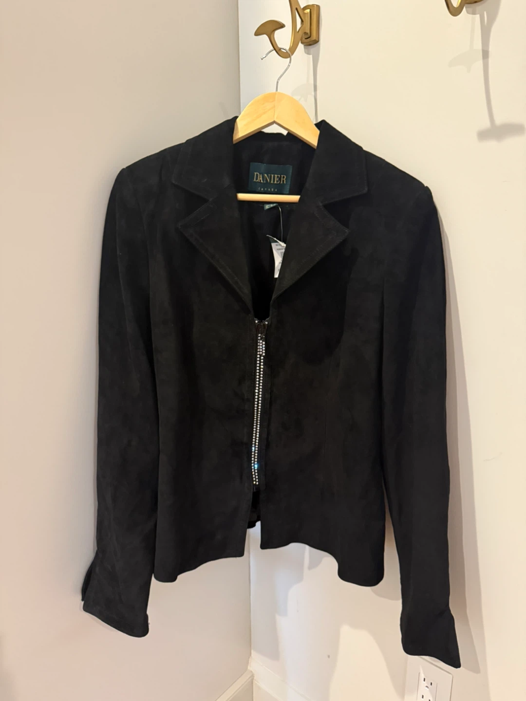 New Danier vintage black suede jacket - large woman’s